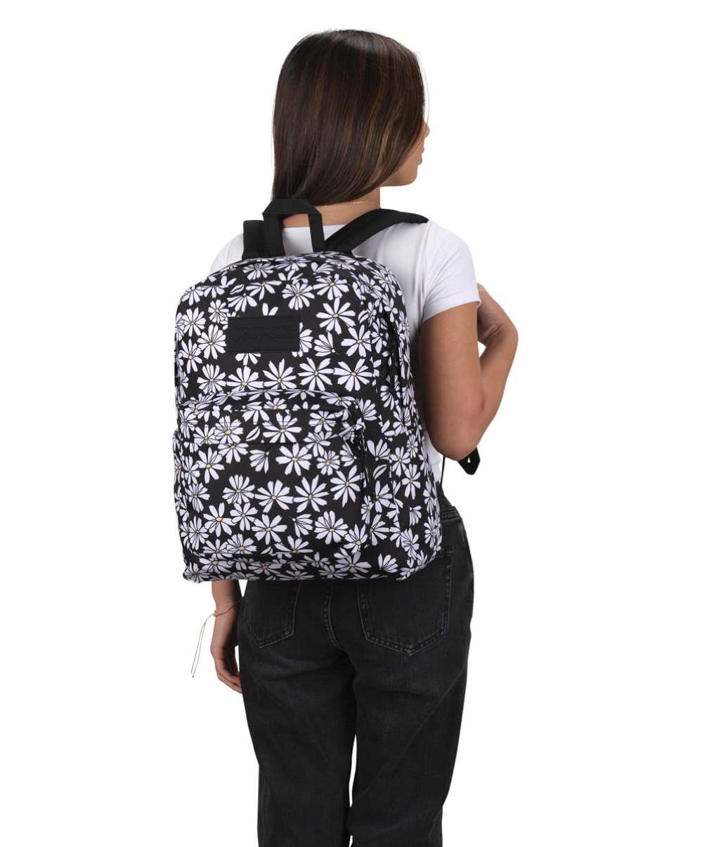 jansport_superbreak-plus_14-14-2024__picture-2703